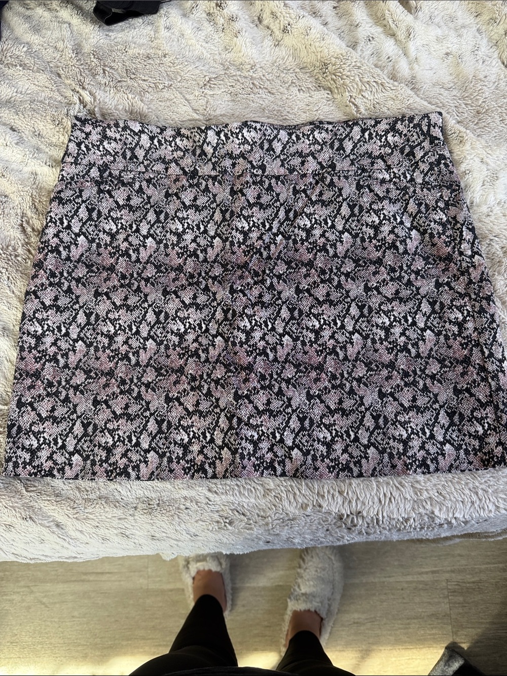 Attyre Pink and Black Snake-Print skort size 14